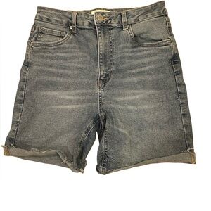 Cotton On Straight Stretch Bermuda Shorts, Size 8.